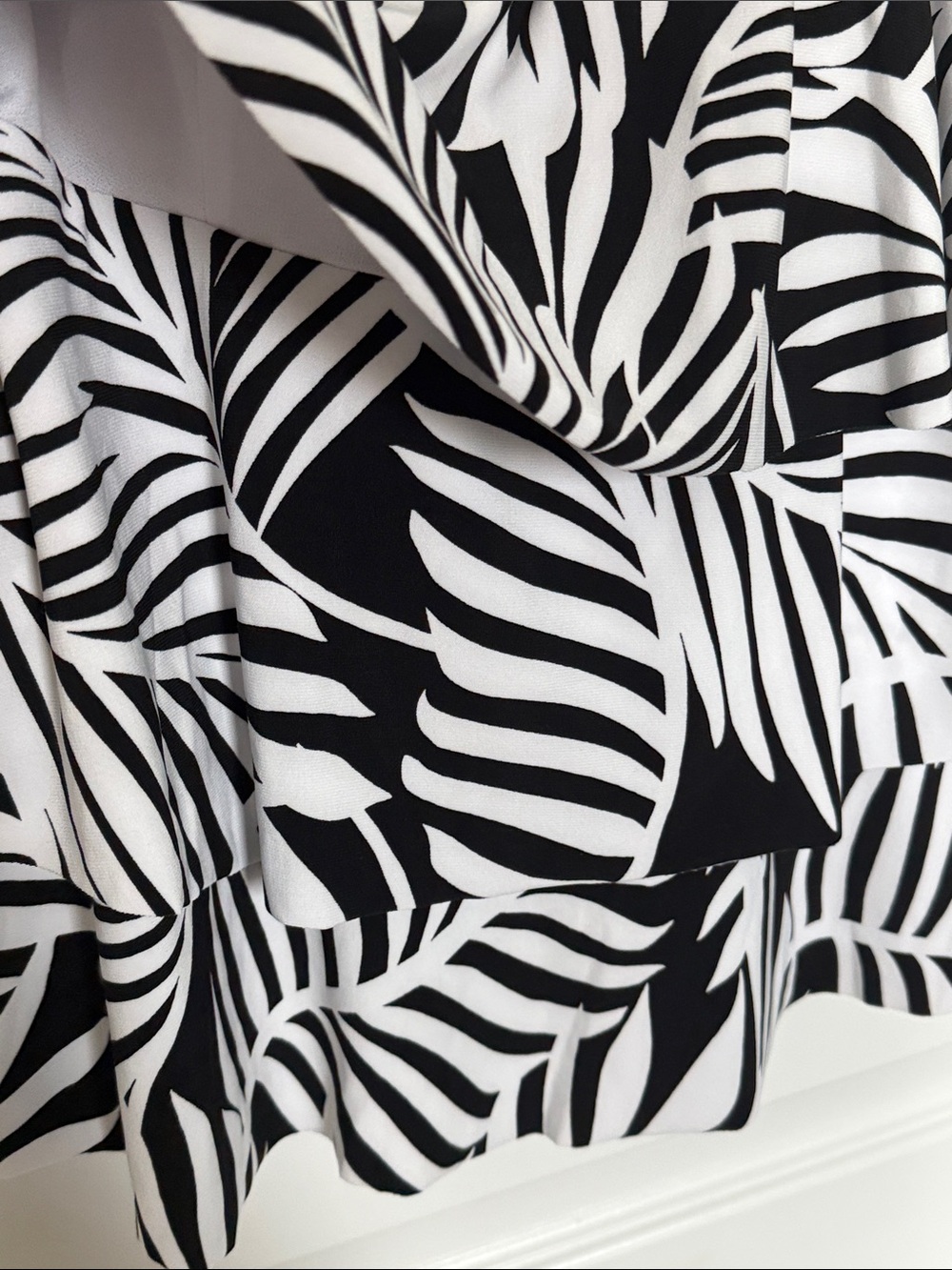 Swim Solutions Black & White Palm-Print Tiered Swim Tank - Picture 4 of 9